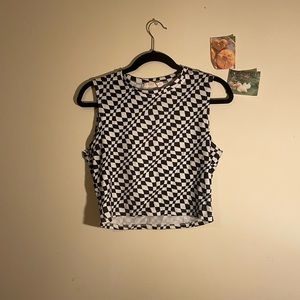 Checker print crop tank🫧💿🤍